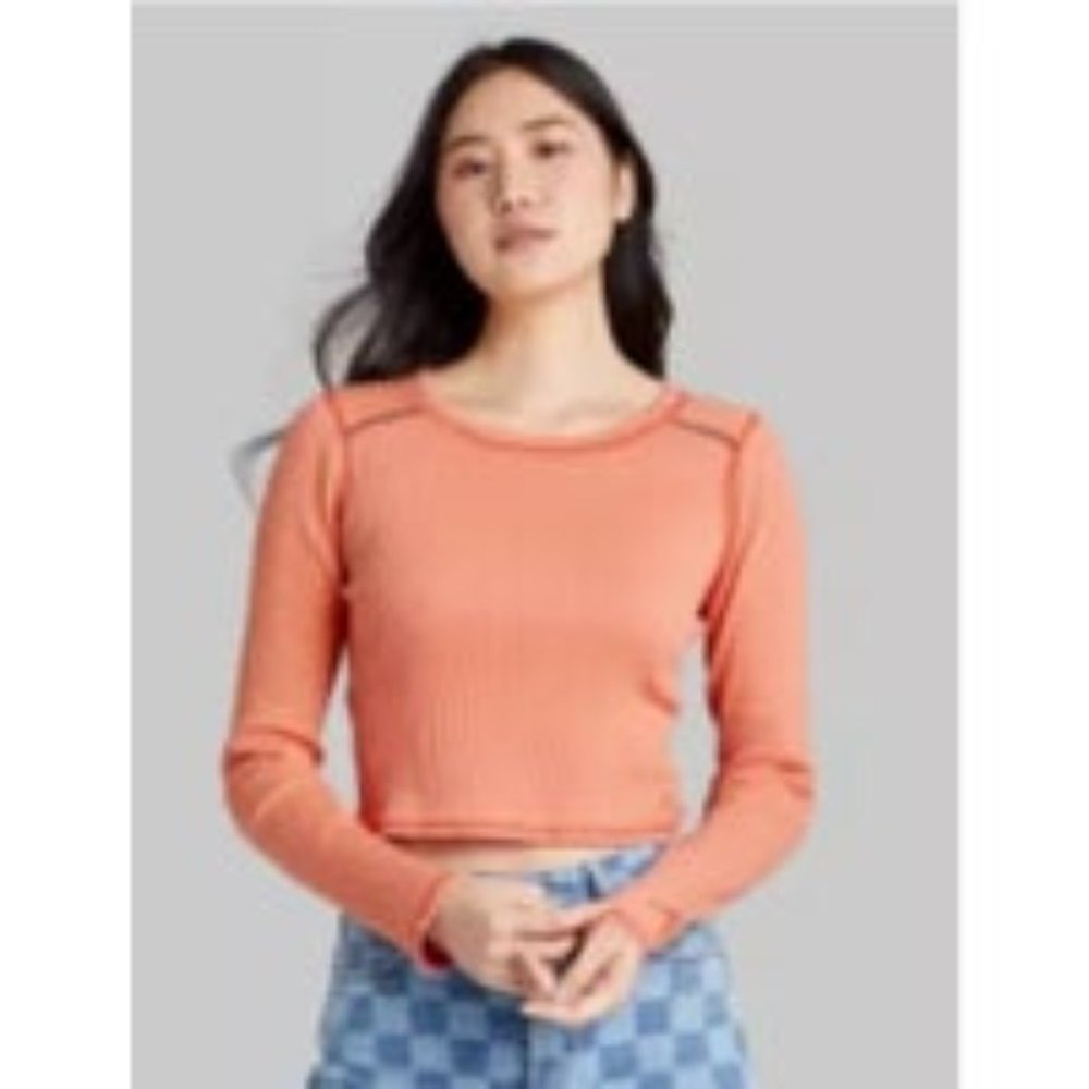 NEW Wild Fable Cropped Long Sleeve Baby Tee Shirt Women's Medium Coral Peach